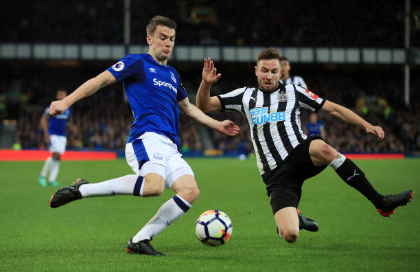 表现和巨大 表现和巨大